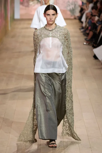 Look 47